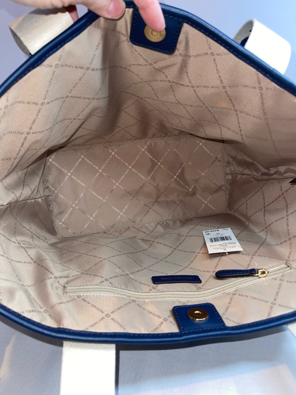 MICHAEL KORS MAEVE LARGE LOGO TOTE BAG - Picture 7 of 10